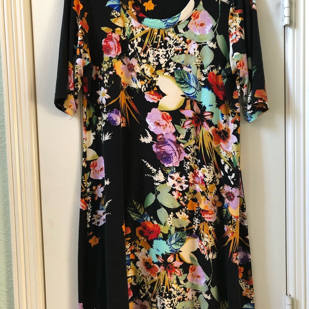 Investments T-Shirt Dress